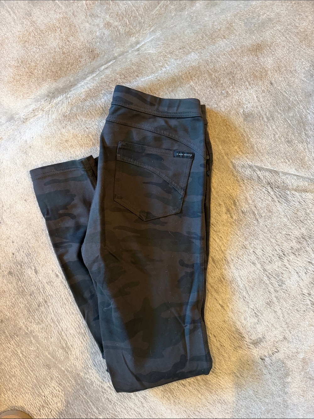 Sanctuary Black Camo Ponte Skinny Pants